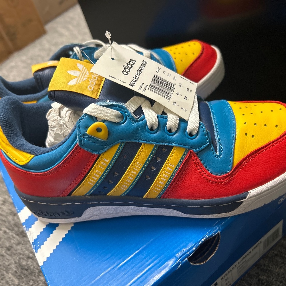 Adidas rivalry human made Size 6